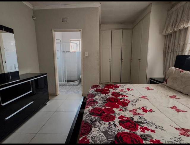 6 BEDROOM HOUSE FOR SALE IN DOBSONVILLE